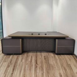 Bàn DE2420 trong thực tế