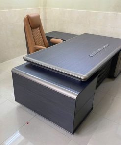 bàn DE2420 kết hợp với da cao cấp