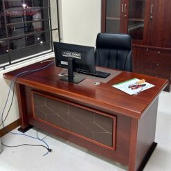 Bàn gỗ ET1600V1 dành cho cấp bậc quản lý