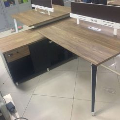 Sử dụng chất liệu cao cấp của bàn STMD02-4C16