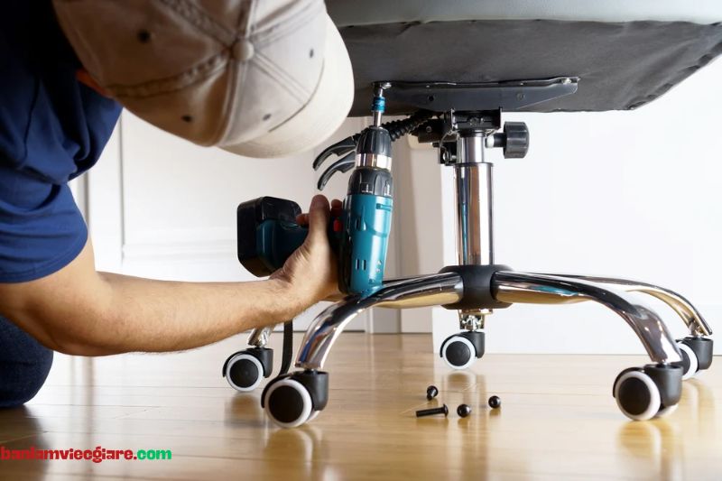 Các công cụ chuẩn bị cho việc sửa ghế 