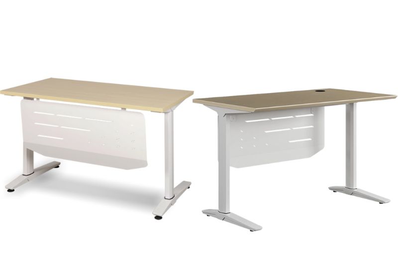 Bàn UN120SCS3 sở hữu thiết kế chân sắt hiện đại