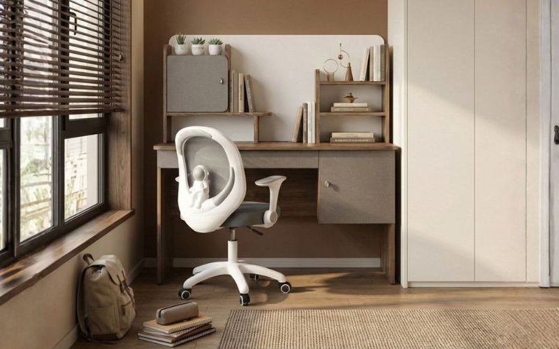 Mẫu bàn có kệ sách được đặt trong phòng ngủ